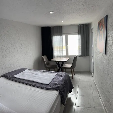 Hotel Ideal Butik