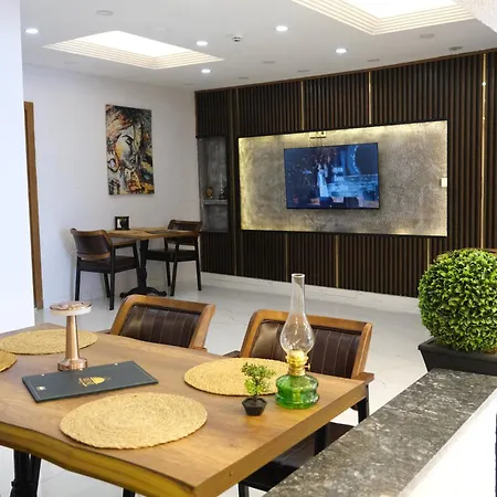 Hotel Ideal Butik *